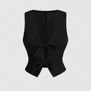 ✨3/$30✨ SHEIN Black Sleeveless Tie-Front V-Neck Vest Top Size XL NWOT